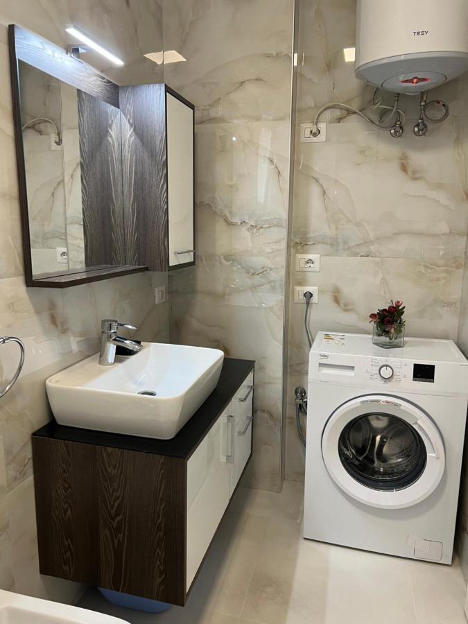 Grand New Bazaar Apartment Тирана Экстерьер фото
