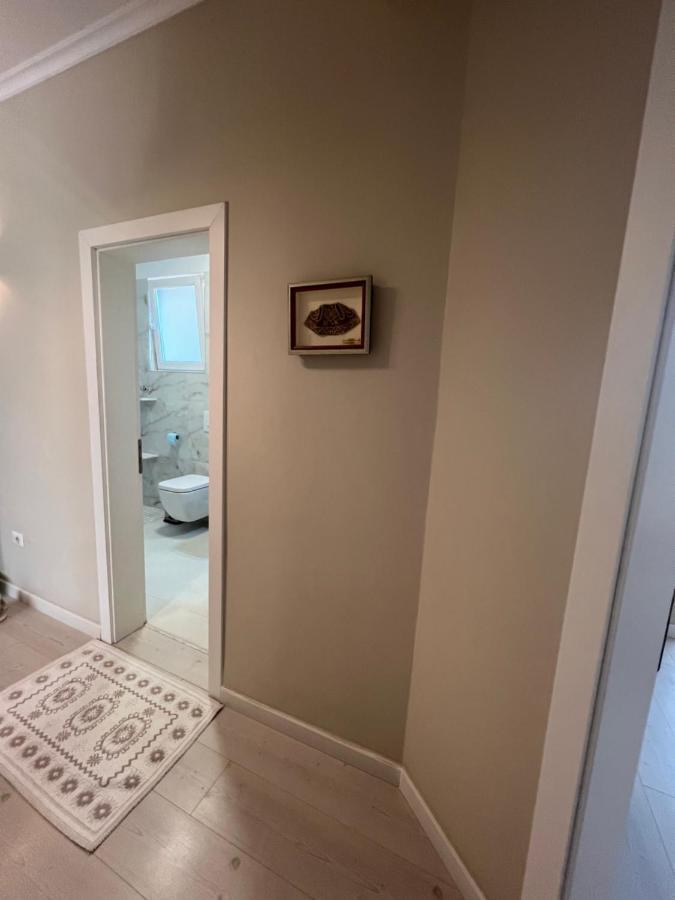 Grand New Bazaar Apartment Тирана Экстерьер фото
