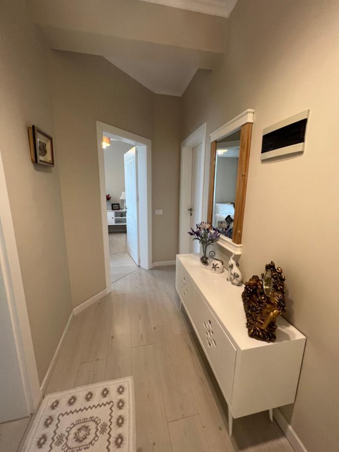 Grand New Bazaar Apartment Тирана Экстерьер фото